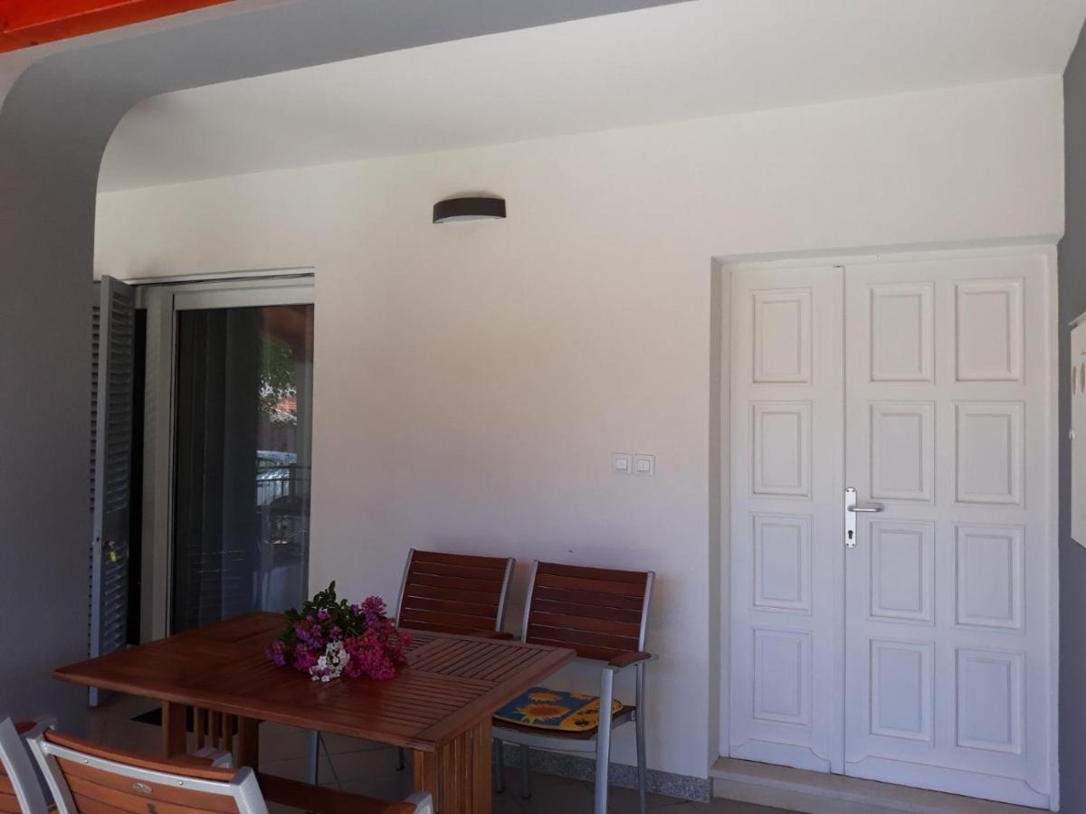 Apartment Nevia Fažana Buitenkant foto