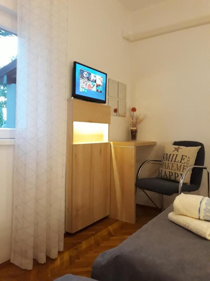 Apartment Nevia Fažana Buitenkant foto