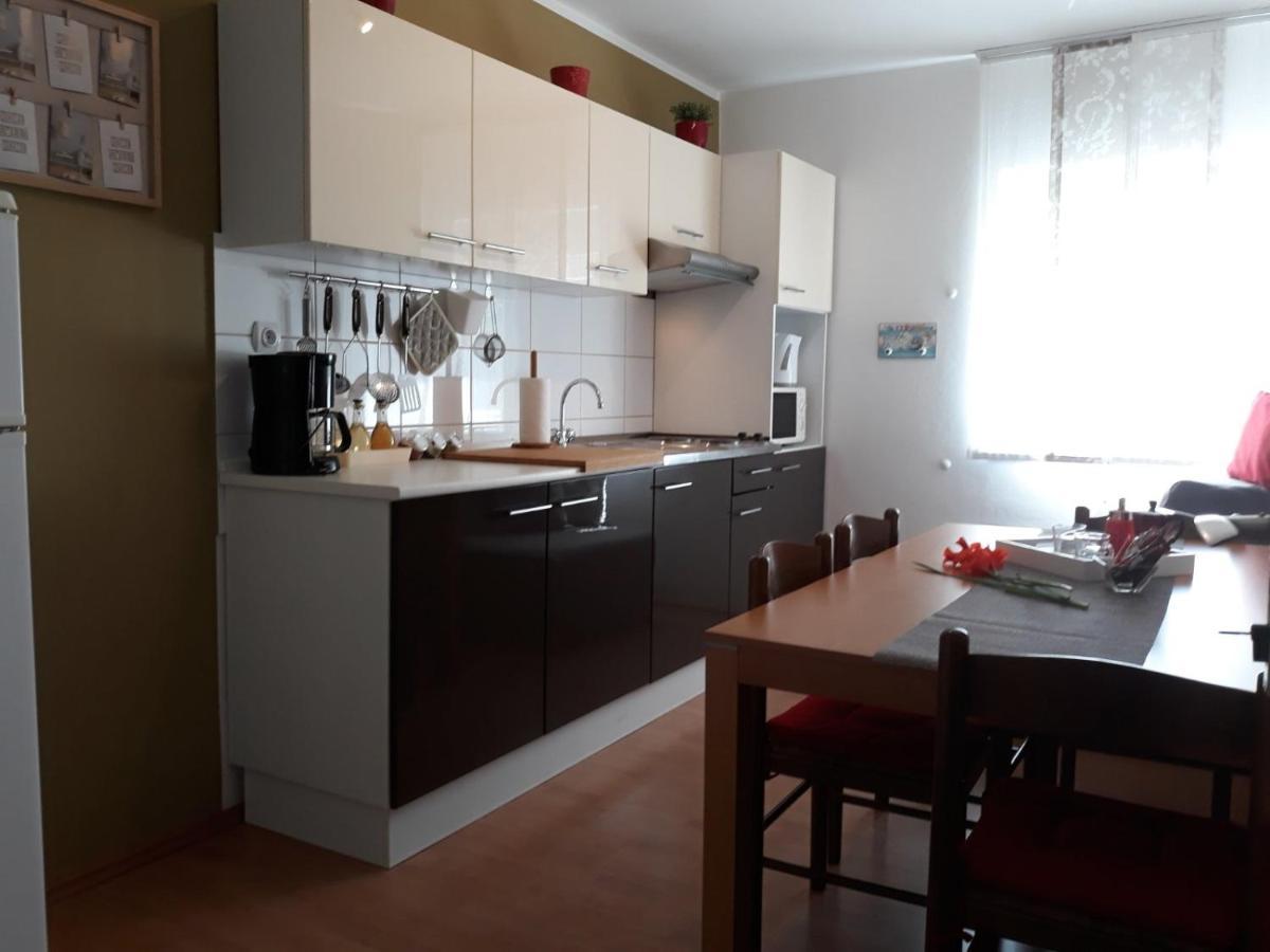 Apartment Nevia Fažana Buitenkant foto