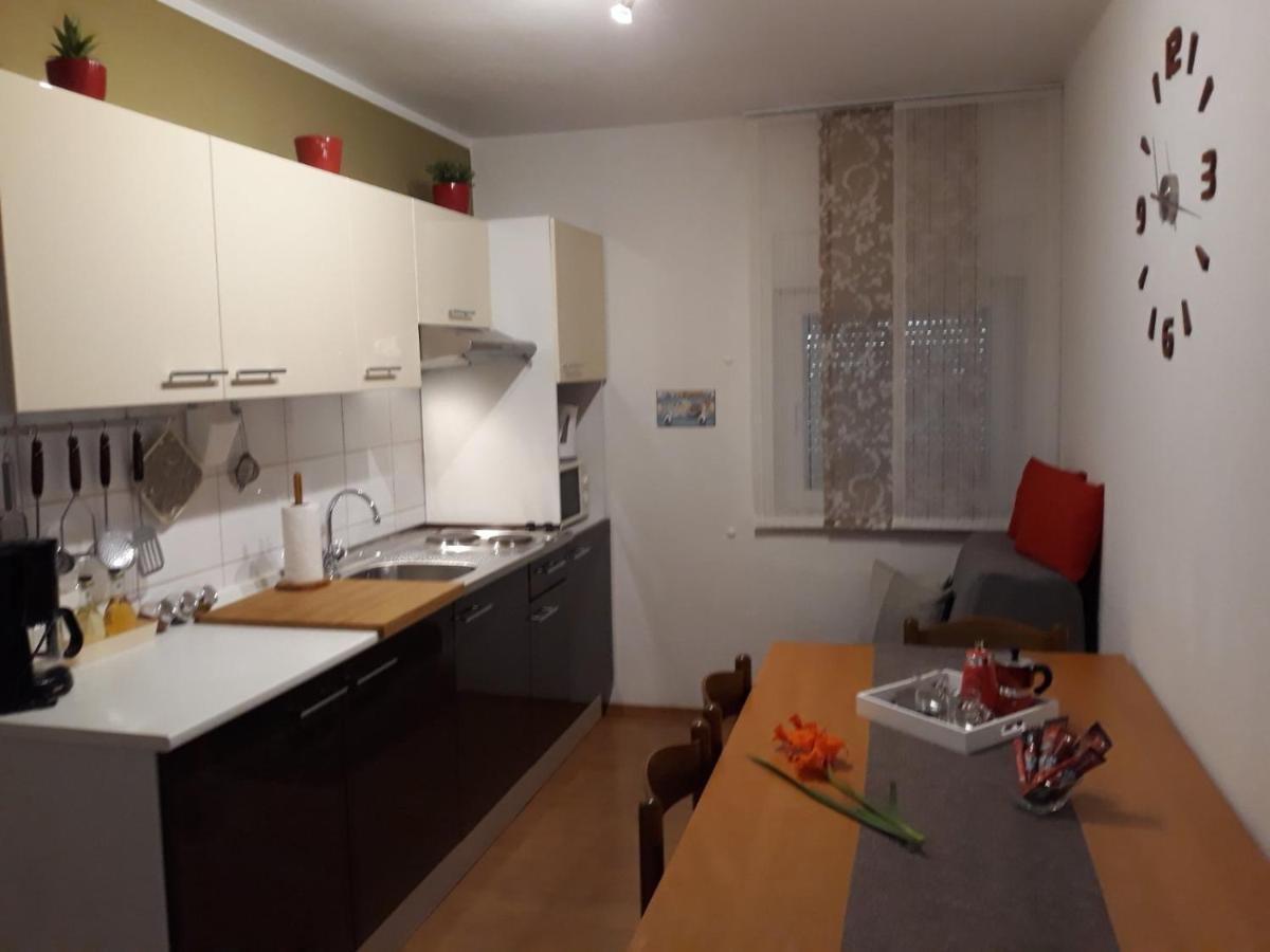 Apartment Nevia Fažana Buitenkant foto
