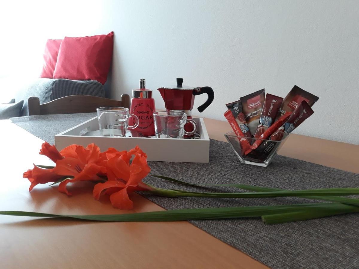 Apartment Nevia Fažana Buitenkant foto