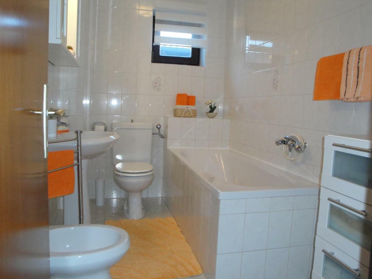 Apartment Nevia Fažana Buitenkant foto