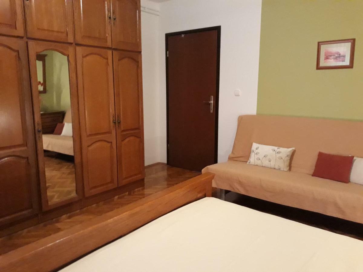 Apartment Nevia Fažana Buitenkant foto
